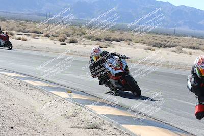 media/Dec-01-2025-Moto Forza (Mon) [[2daa91e15f]]/3-Beginner Group/Session 3 (Turn 16 Inside)/